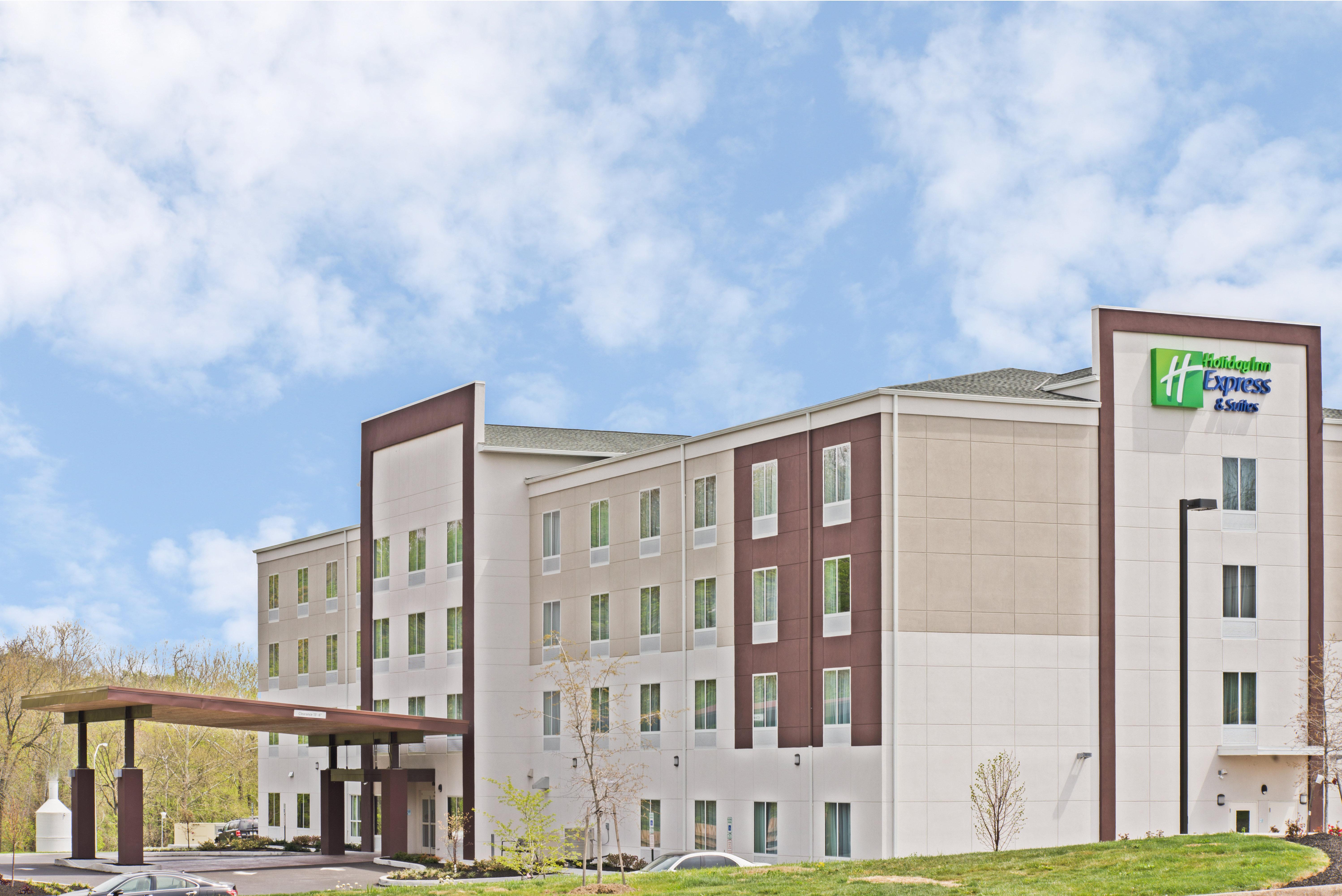 Holiday Inn Express & Suites New Cumberland By Ihg Bagian luar foto
