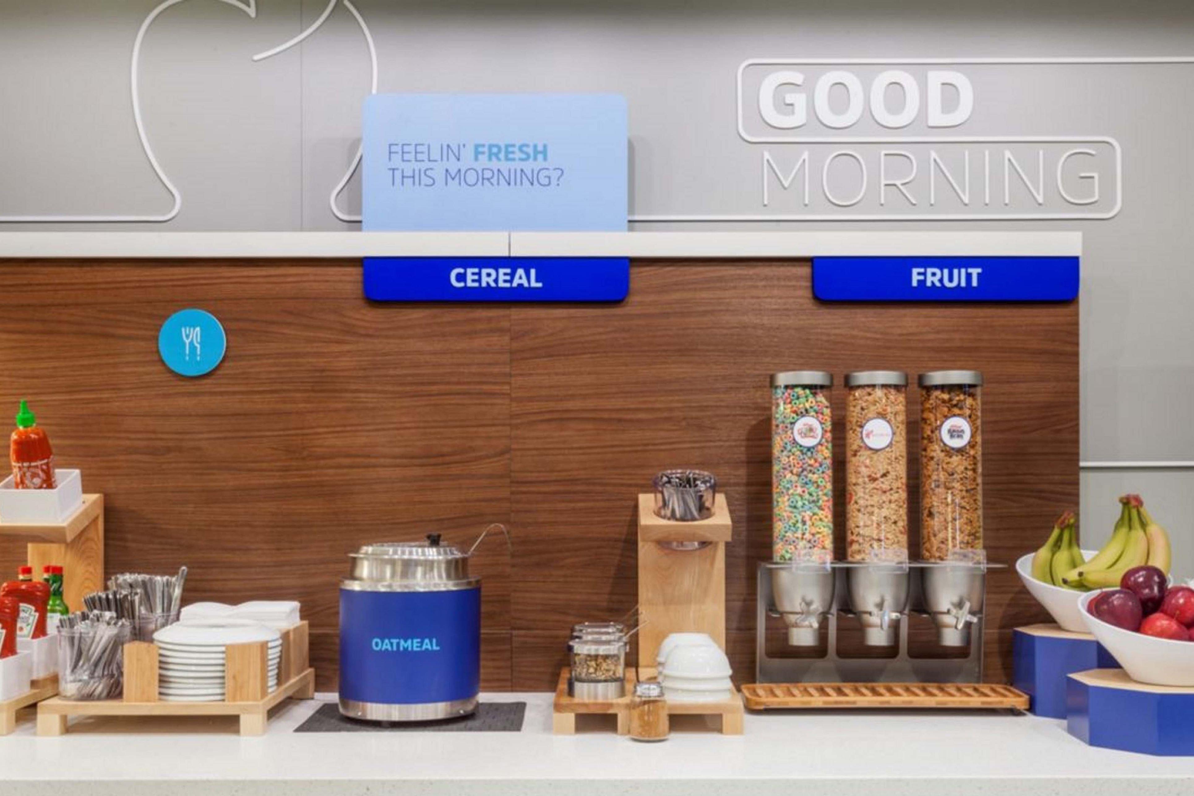 Holiday Inn Express & Suites New Cumberland By Ihg Bagian luar foto
