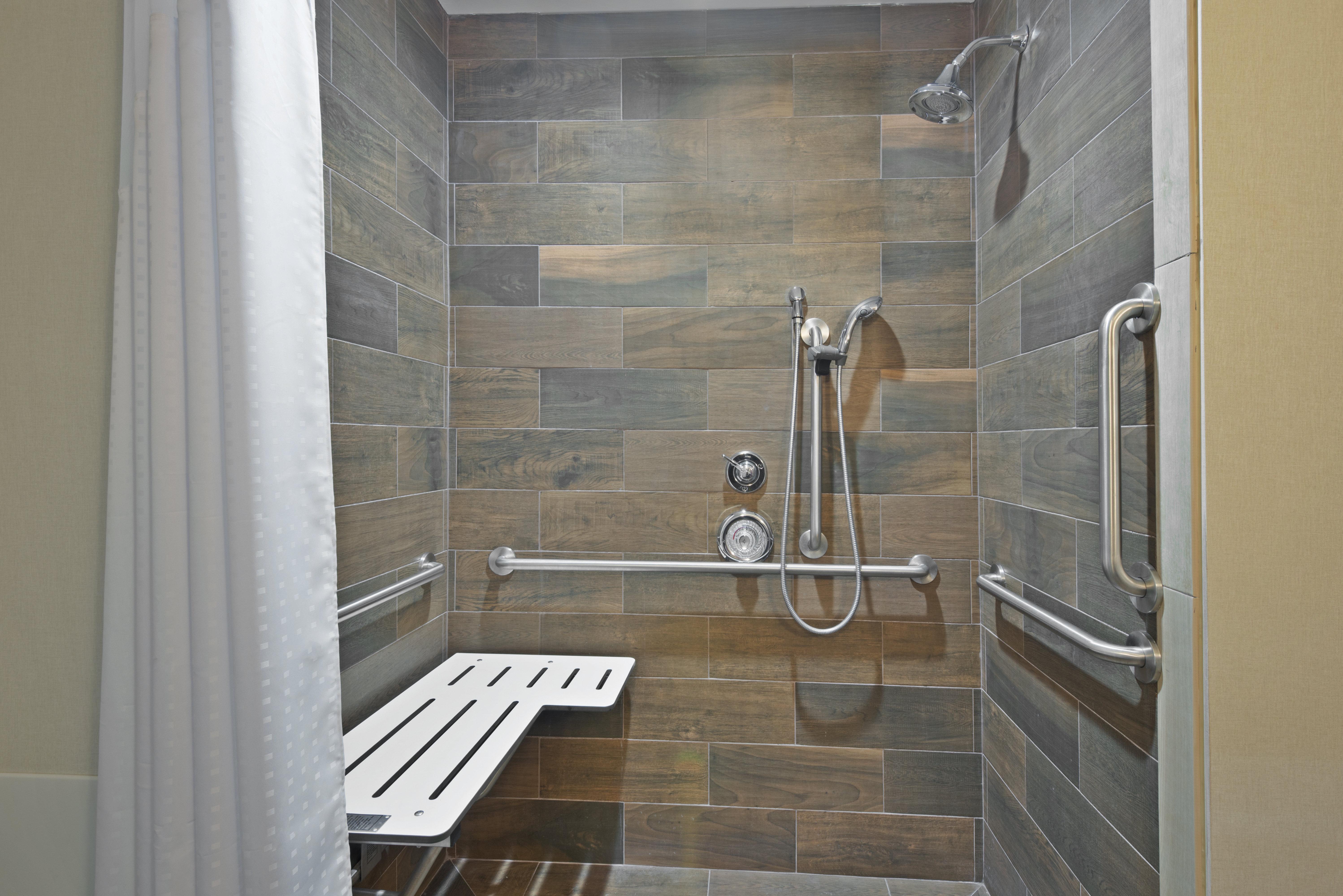 Holiday Inn Express & Suites New Cumberland By Ihg Bagian luar foto