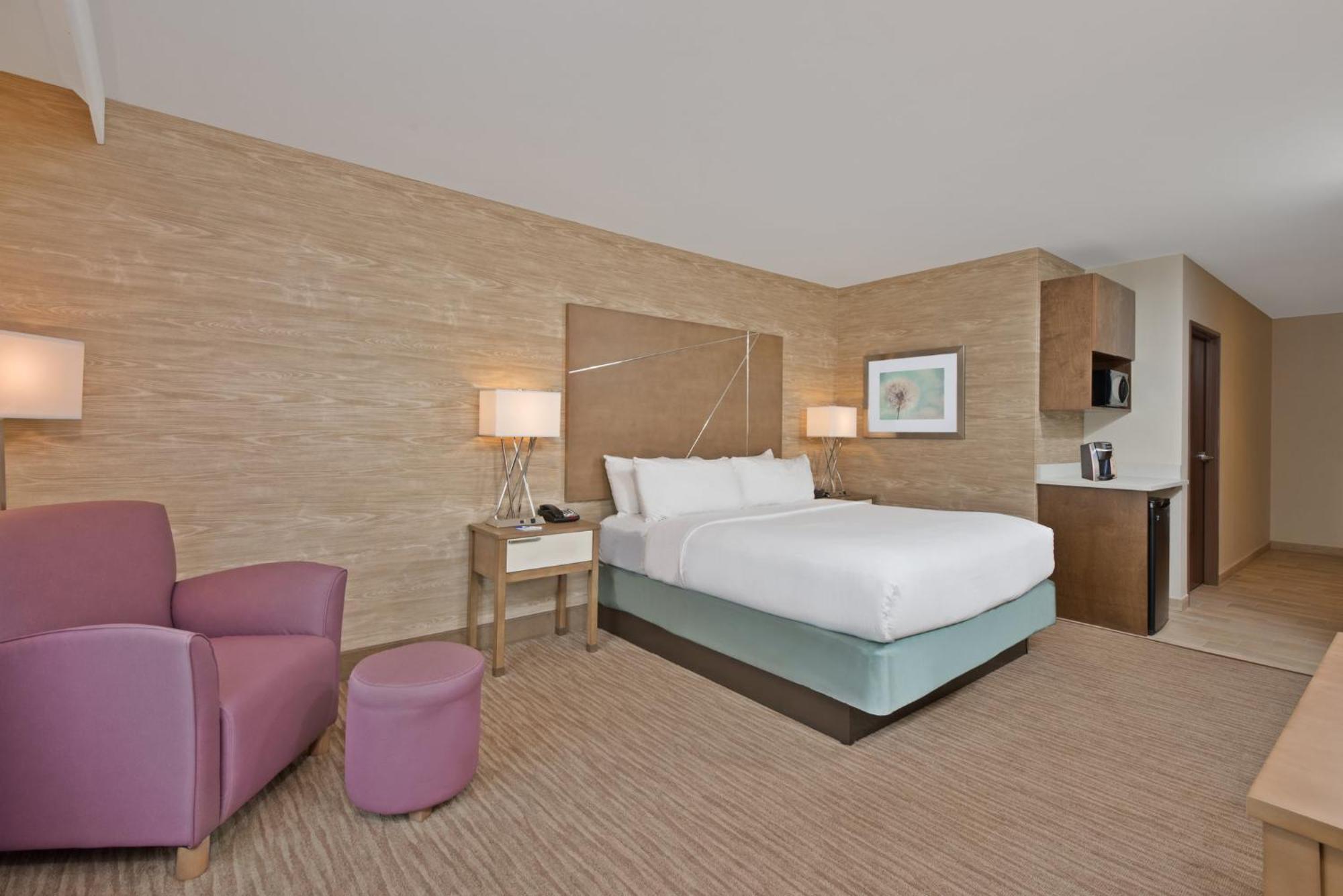 Holiday Inn Express & Suites New Cumberland By Ihg Bagian luar foto