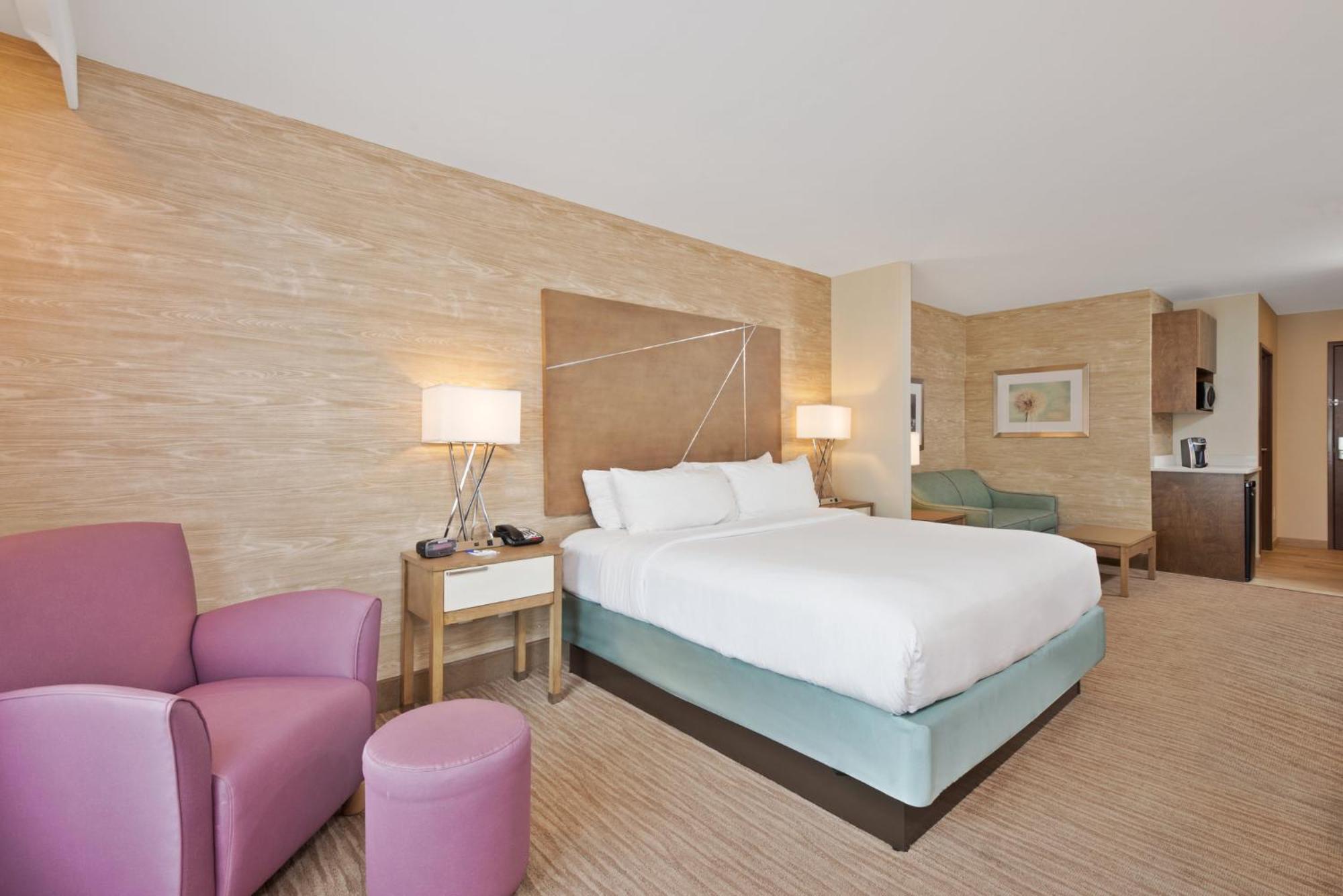 Holiday Inn Express & Suites New Cumberland By Ihg Bagian luar foto